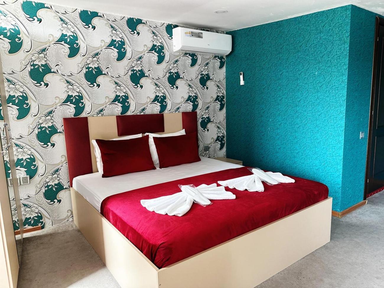 Avi Hotel Baku Ngoại thất bức ảnh