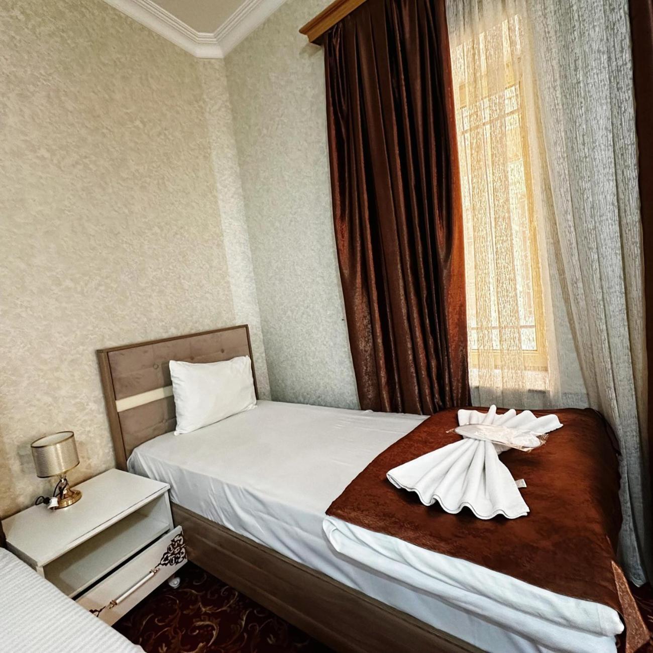Avi Hotel Baku Ngoại thất bức ảnh