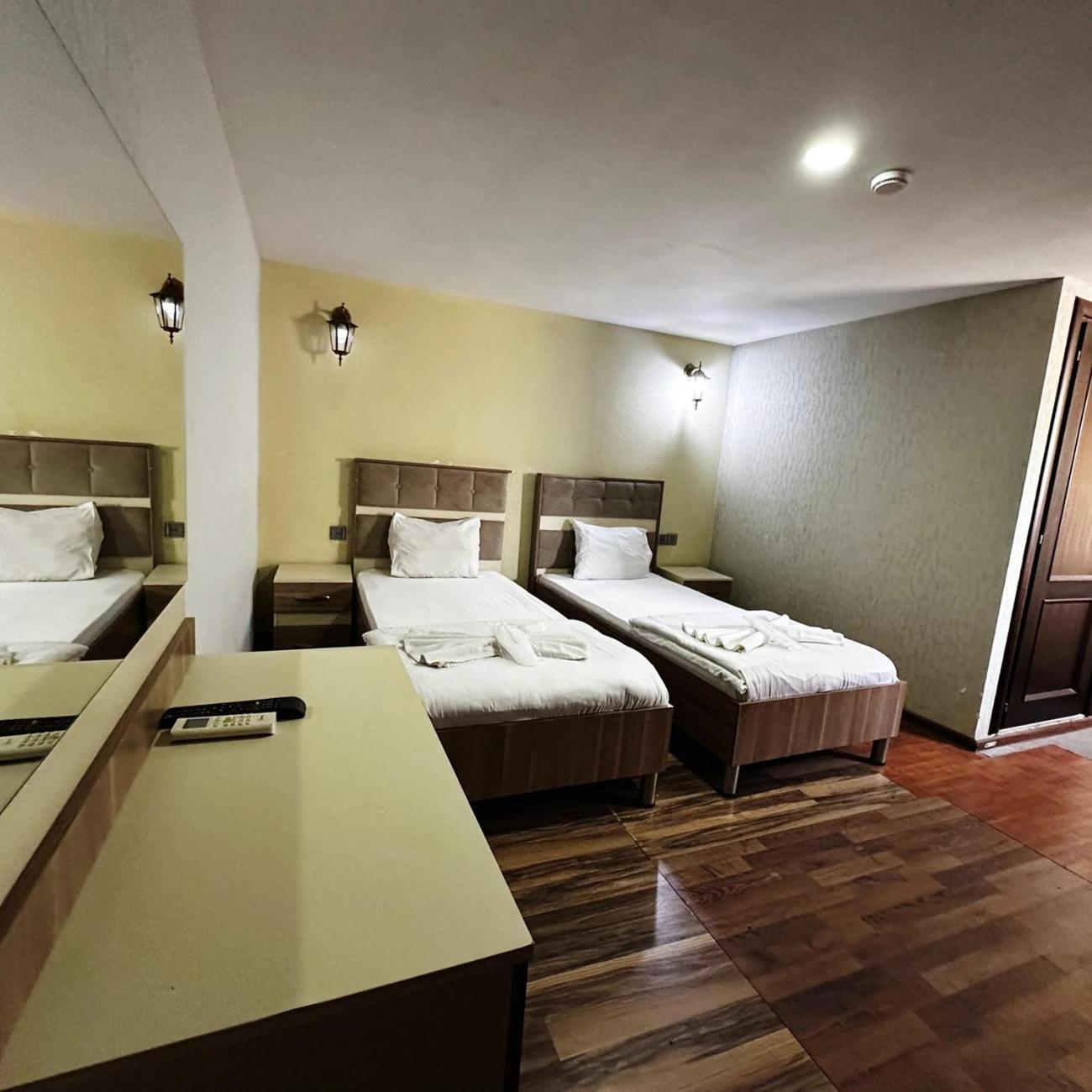 Avi Hotel Baku Ngoại thất bức ảnh