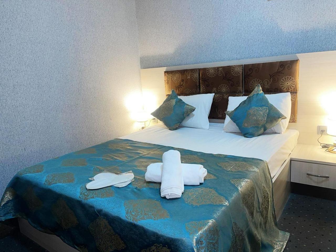 Avi Hotel Baku Ngoại thất bức ảnh