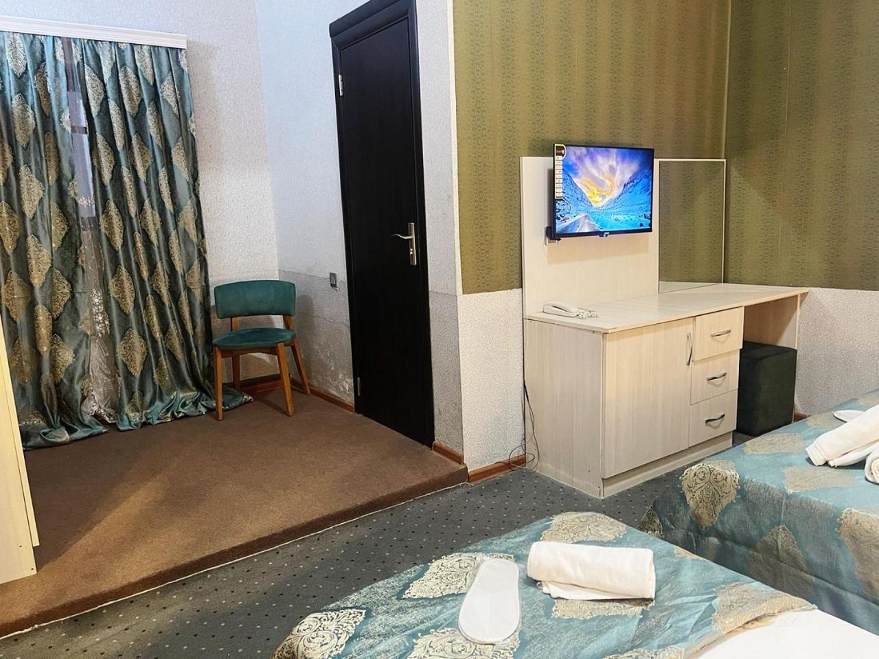 Avi Hotel Baku Ngoại thất bức ảnh